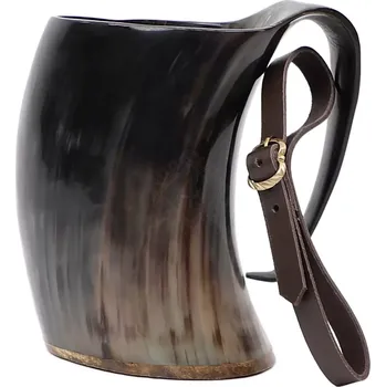 Sklenice Mythrojan Vikinský rohový korbel s dřevěným dnem, 800 ml, s koženým závěsníkem