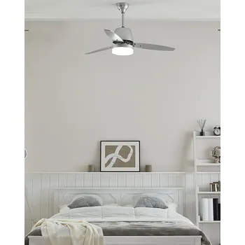 Domácí ventilátor Stropní ventilátor se světle stříbrným kovem, 3 lopatky, moderní design, dálkové ovládání Beliani