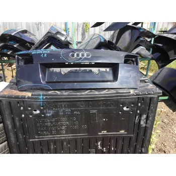 Dveře karosérie Víko Kufru Audi A4 8E Face sedan RV 2005-> 8E5827755A