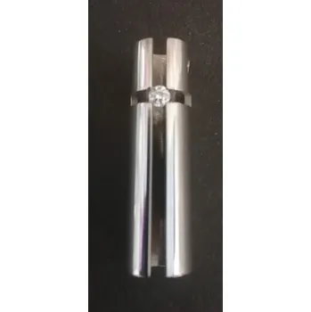 Přívěsek Váleček uprostřed zdobený světlým kamínkem - ocelový přívěsek