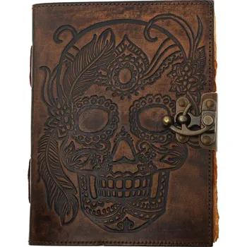 Zápisník Kožený zápisník s vyraženou lebkou, patinovaným papírem s trhanými okraji