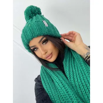 Čepice Stylová pletená čepice s bambulí zelená MISS, VELIKOST UNI