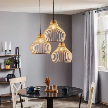 TEMAR LIGHTING Závěsné světlo Barrel s dřevěnými stínidly, 3-fl. kulaté - Baldachýn - Ø 50 cm, výška 3 cm světlé dřevo, černá 3 x 40 W - Doprava zdarma