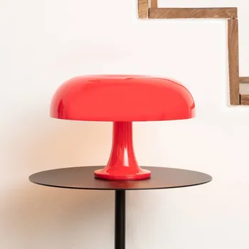 Lampička Artemide Nessino - designová stolní lampa, červená - Výška stínidla 9 cm, Ø základny 12,5 cm 4 x 20 W - Doprava zdarma