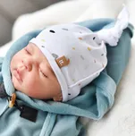 smetanová kojenecká čepička s barevnými flíčky