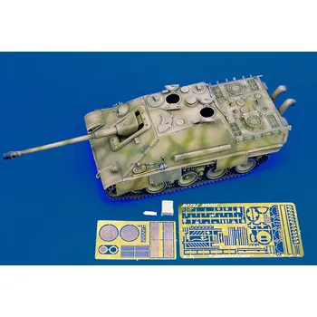 Plastikový model Royal Model 1/35 Jagpanther (for old Tamiya kit