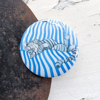 Dekorativní magnet Zuzana Honsová Kocour pohodář magnet 56 mm