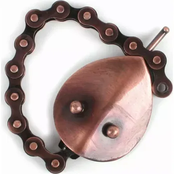 Otvírák El Puente Otvírák had z recyklovaného řetězu