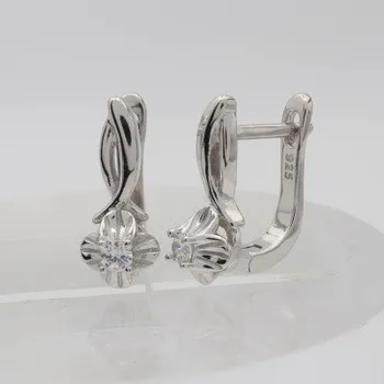 Náušnice Stříbrné náušnice s klasickým zapínáním