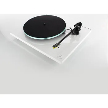 Gramofon Rega Planar 3 bílý lesklý lak + Exact MM (Rega Planar 3 s přenoskou Exact MM v hodnotě 10 000 Kč)