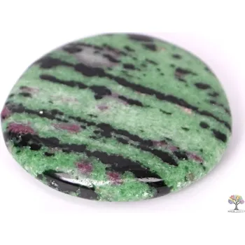 Drahý kámen Magieprirody.cz Hmatka Zoisit s Rubínem 35 - 40 mm placička #23