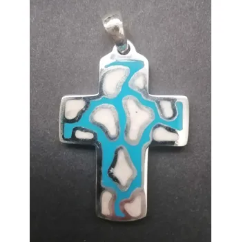 Přívěsek Kříž zdobený tyrkysovými fleky - stříbrný přívěsek