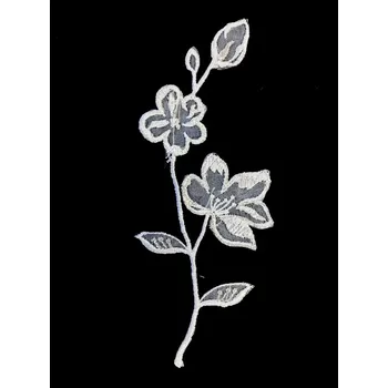 umělá květina Nažehlovačka, Květina s lístečky bílá, lurex, 6x15 cm, 1ks