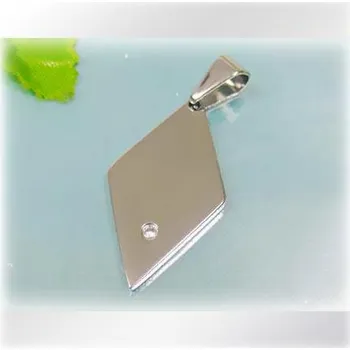 Přívěsek Kosočtverec s jednobodovou výzdobou - ocelový přívěsek