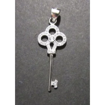 Přívěsek Klíč - přívěsek ze stříbra vykládaný umělými mikrozirkony