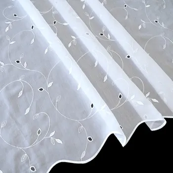 Vyšívaná záclona Lona obšití okrajů a našití stužky 290