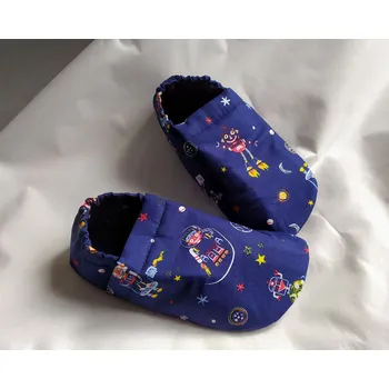 Capáčky Capáčky barevní roboti velikost: 27 - 29,5cm (440,- Kč)