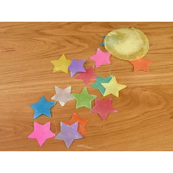 Barevná zvonkohra z perleti hvězdičky