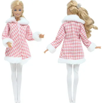 Doplněk pro panenku Dvoudílný set kostkovaný kabát a bílé punčochy pro panenku Barbie