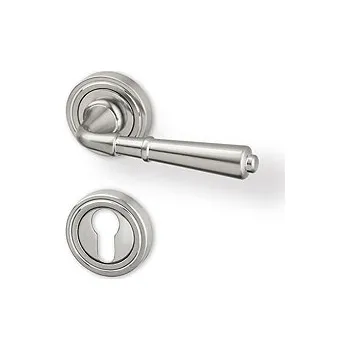 Dveřní kování AC-T SERVIS Dveřní klika ROMANTIK nikl matný - rozetová Provedení kliky: vč. rozety PZ - fabkový klíč, Mechanizmus rozety: Kovová konstrukce
