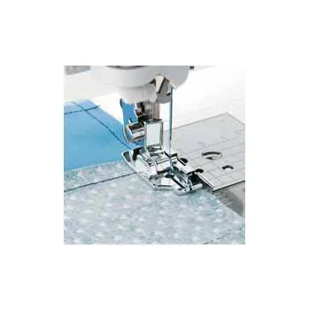 Příslušenství k šicímu stroji Patchworková patka s vodítkem Brother F057