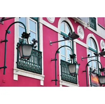 Fototapeta DIMEX | Vliesová fototapeta Lisabon, Portugalsko MS-5-0797 | 375 x 250 cm| zelená, bílá, růžová + Vliesová fototapeta na stěnu DIMEX Lisabon, Portugalsko MS50797 v rozměru 375 x 250 cm + lepidlo zdarma