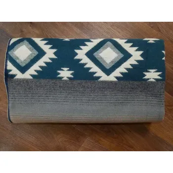 Přehoz na lůžko Deka Ekvádor (lamí vlna, střední II)