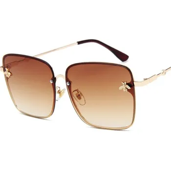 Sluneční brýle Flamenco Mystique Sluneční brýle v módním tvaru, UV 400, materiál: kov a plast, rozměry čoček: 62x56 mm