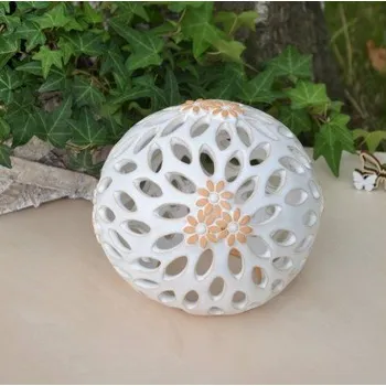 Svícen Keramická koule na svíčku se sedmikráskou 12 cm, zahradní dekorace Motiv: Bílá