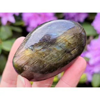 Přírodní kámen Hladký kámen labradorit z Madagaskaru 122g