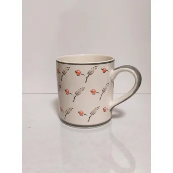 Hrnek se šípkem (Porcelánový hrnek na čaj se šípkem)