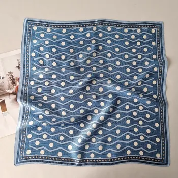 Šátek Hedvábný šátek Modrá je dobrá 53x53 cm v dárkovém balení, WHITE ORCHID