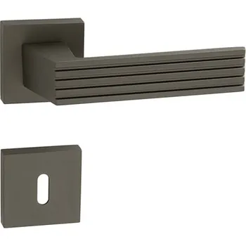 Dveřní kování TI - KAYA - HR 3032Q rozety WC, klika/klika T - Titan (141)