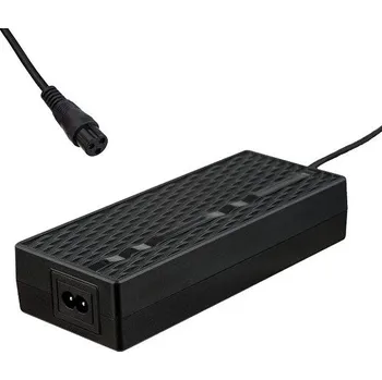 Datový kabel Akyga napájecí zdroj IEC C8 / Mini XLR ženský, 110W - 1m