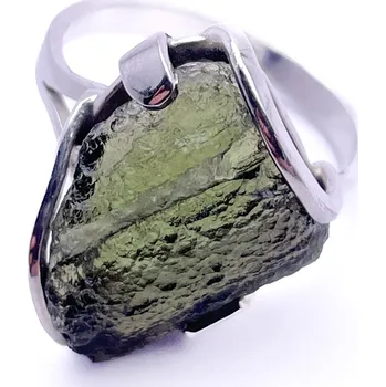 Prsten Stříbrný prsten s vltavínem 1,8 cm x 1,4 cm