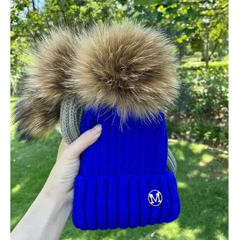 Čepice Hřejivý dámský kulich s bambulí z přírodního chlupu v přirozeném odstínu Barva: modrá 2, Velikost: 50-60 cm