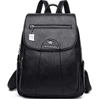 Městský batoh Elegantní batoh s prošíváním a kovovým klokanem Barva: Černá