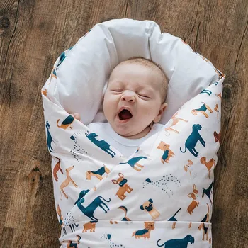 Zavinovačka Lily is sailing Péřová zavinovačka - Pejsci bílá bavlna Velikost: 80 x 80 cm, Varianta: povlak zapínání na knoflíky