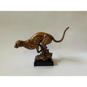 GEPARD V BĚHU - SOCHA