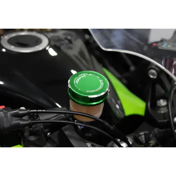 Brzdová kapalina SEFIS víčko nádobky brzdové kapaliny Kawasaki Barva víčka červená