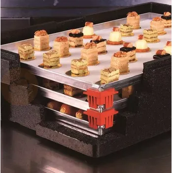 Plech Malý fixační trojúhelník pro bezpečné stohování a fixaci táců - 4 ks | PAVONI, PILLY4