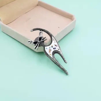 Brož Brož, kočka bílá nebo černá