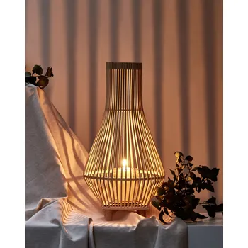 Svícen Světelná lucerna z vrbového hnědého dřeva 58 cm se skleněným stojanem na svíčku interiérový doplněk v boho stylu Beliani