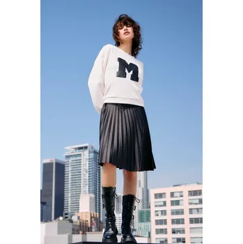 Dámská sukně Plisovaná sukně Monari 808031 v koženém designu Velikost: 34