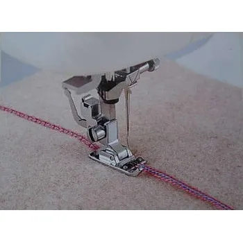 Příslušenství k šicímu stroji Příslušenství Janome - kordovací patka pro našívání 1 - 3 ozdobných šňůrek (kyvný CB chapač)