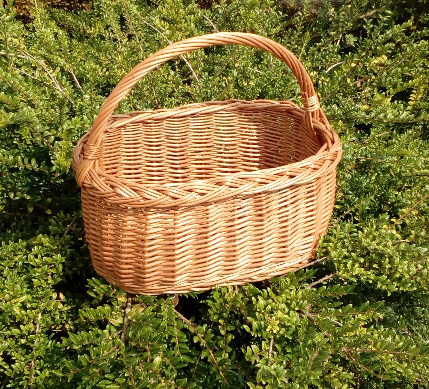 Proutěný košík nákupní oválný menší - Košík nákupní oválný menší, šhv= 34x22x18/30 cm
