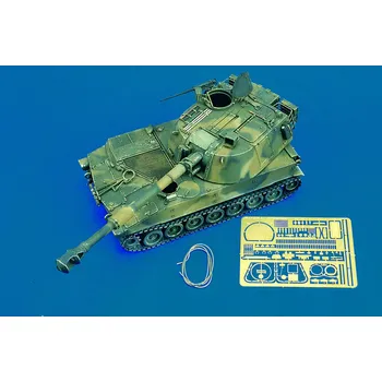 Plastikový model Royal Model 1/35 M 109 A2