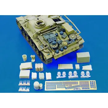 Plastikový model Royal Model 1/35 Stowage StuG G (Tamiya kit)