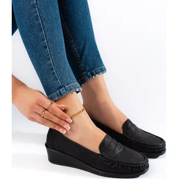 Dámské mokasíny Moderní černé dámské mokasíny na klínku 37