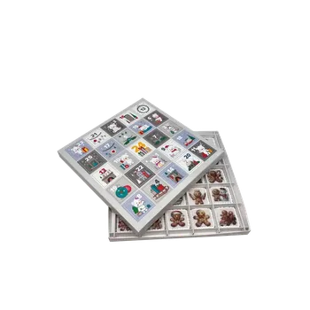 Vánoční dekorace Adventní kalendář "MEDVÍDKOVÝ MODRÝ" s plastovým blistrem 28x28x2 cm